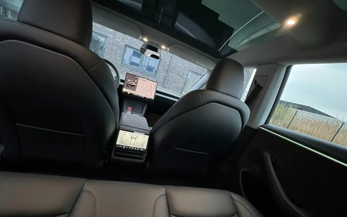 Tesla Model 3 cena 200790 przebieg: 1, rok produkcji 2024 z Czarne małe 79
